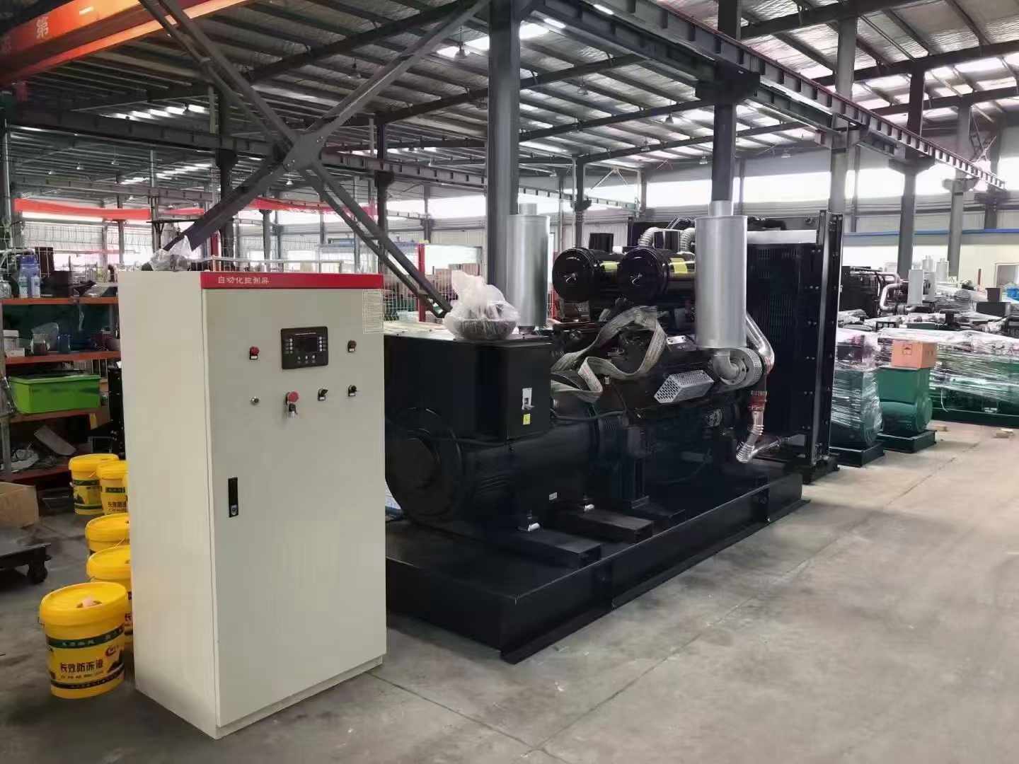 钢城柴油发电机运行时的噪音和振动水平如何？