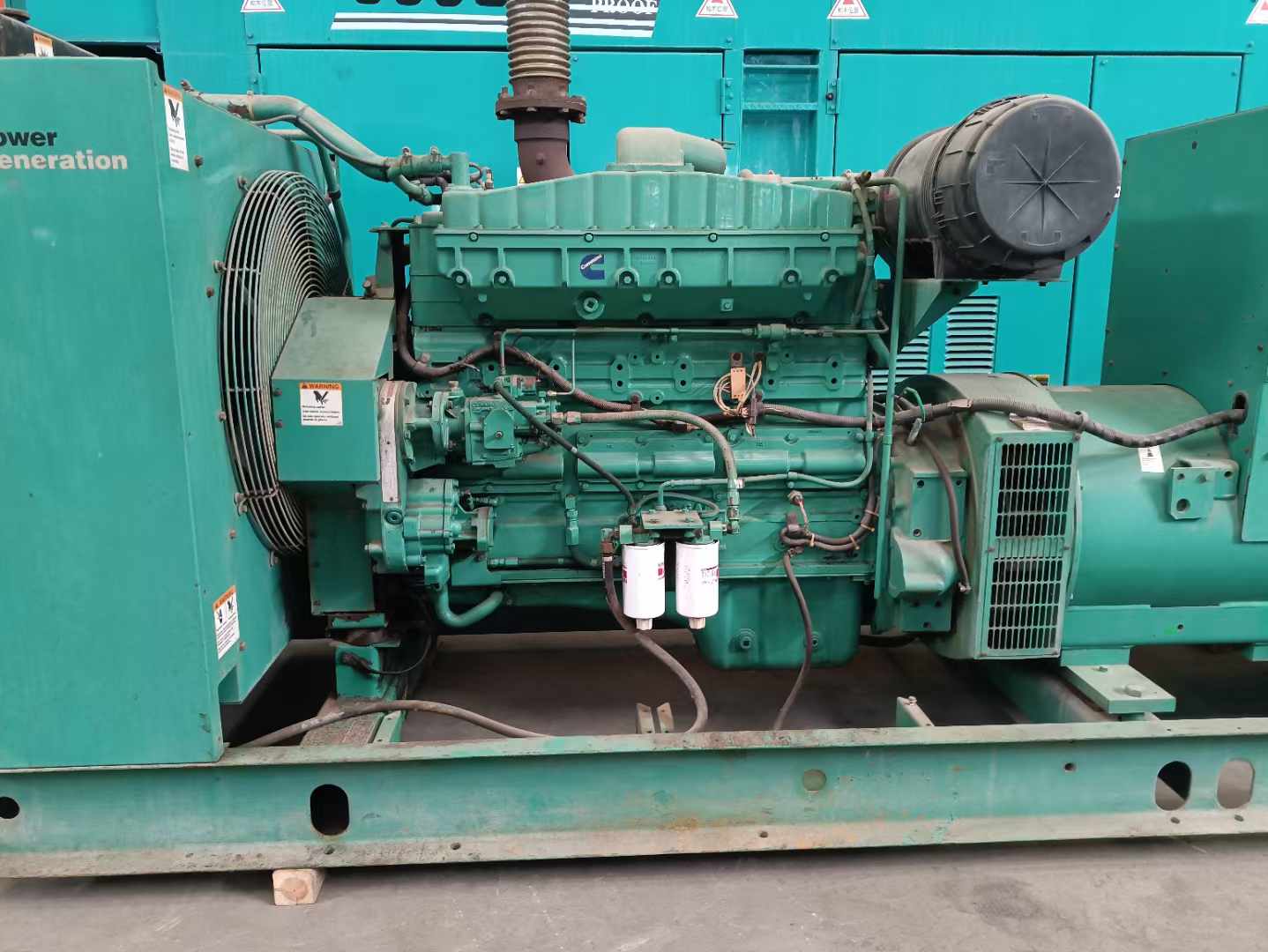 钢城过载会对 600kW 柴油发电机组造成哪些损害？