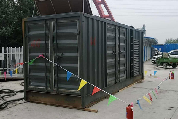 钢城发电机租赁空气滤清器多久更换一次?