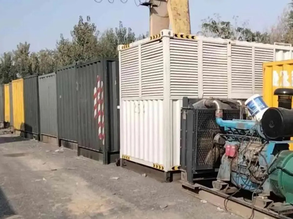 钢城200KW柴油发电机机组每小时油耗是多少？